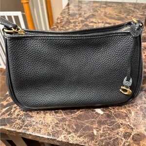 Coach Elegant Black Leather Shoulder Bag